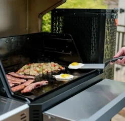 Masterbuilt Gravity Series™ 800 Digital Charcoal Griddle + Grill + Smoker 13 Masterbuilt Gravity Series™ 800 Digital Charcoal Griddle + Grill + Smoker -Barbecue Gereedschap image 323