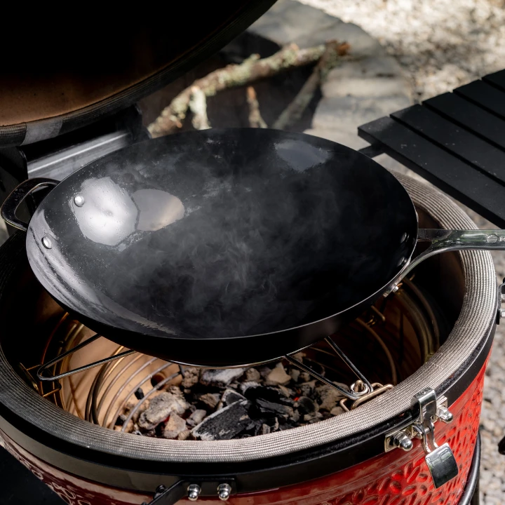 Kamado Joe Karbon Steel Wok 6 Kamado Joe Karbon Steel Wok - Afbeelding 4